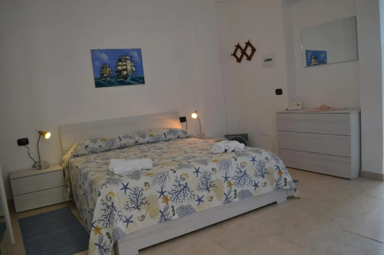 アパート Casa Vacanze La Vela ムルタ・マリア